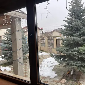 Bogdan Gazde/Camere de închiriat
